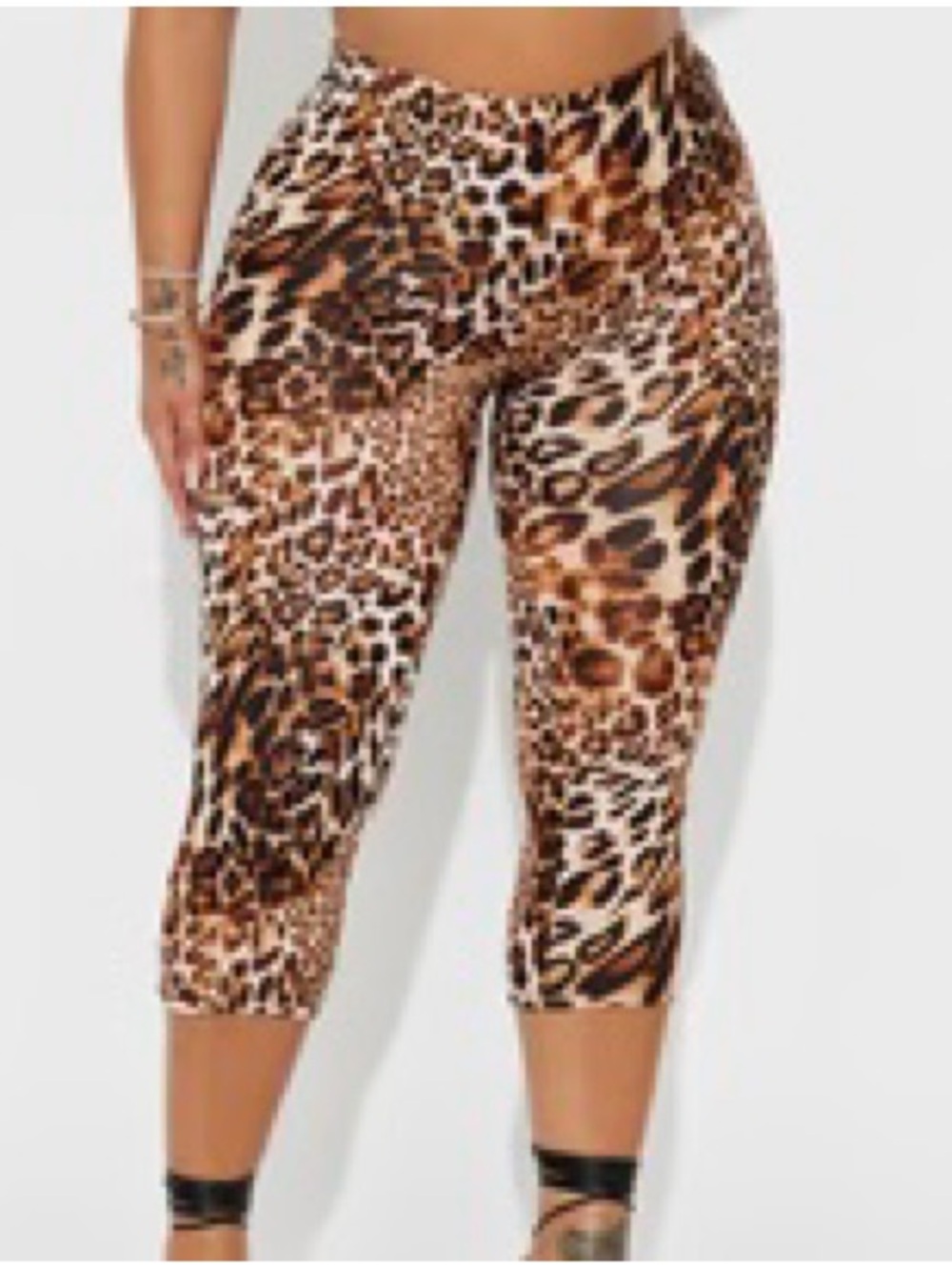 Fashion Nova Women's Leopard Print Capri Leggings in Brown & Tan